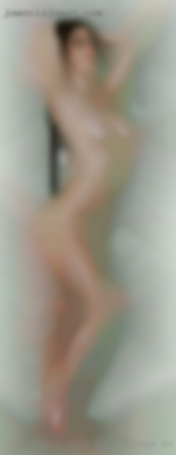 Girl fuck puts things in pussy imegess.